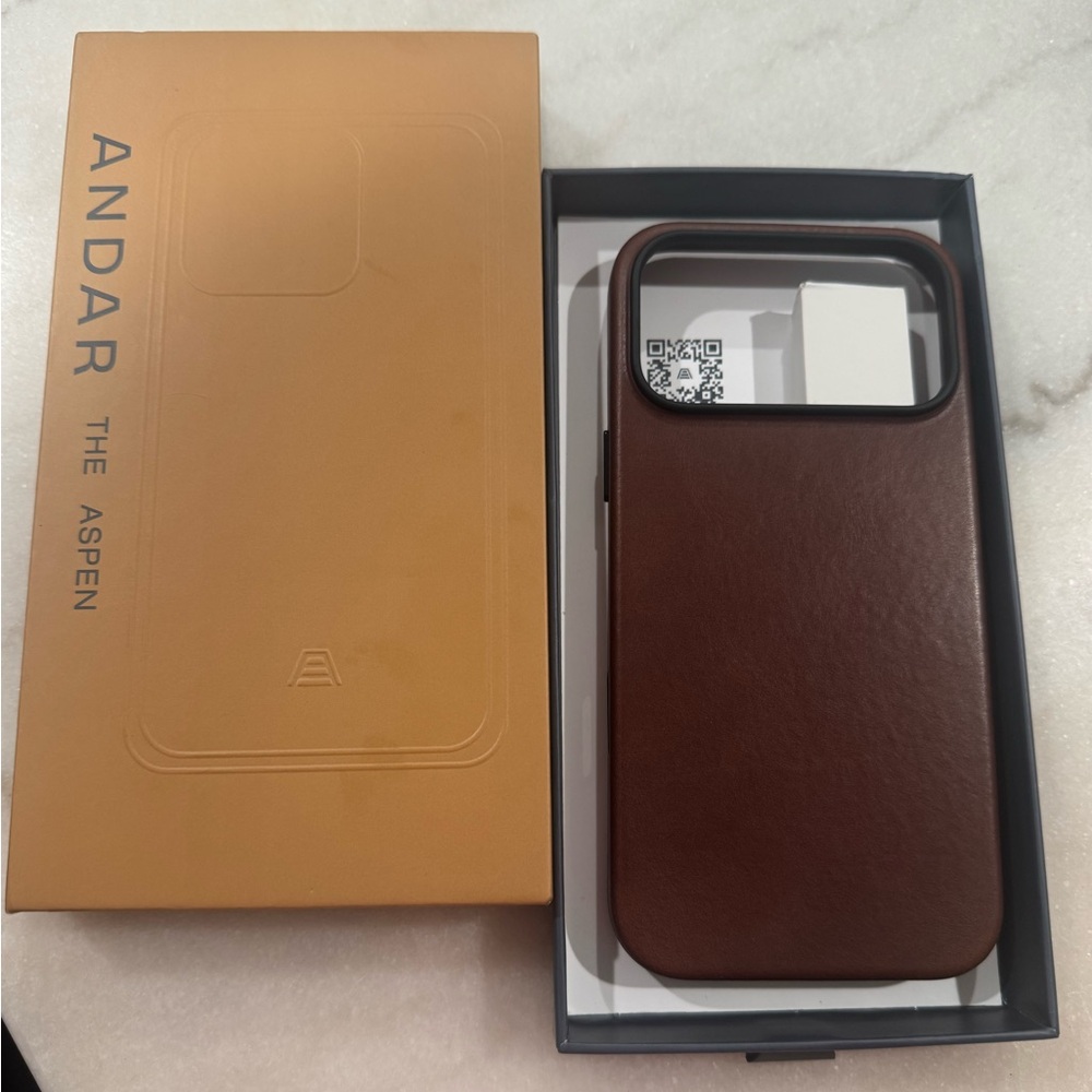 Andar Aspen leather case for the iPhone 17 Pro Max NEW Button Brown